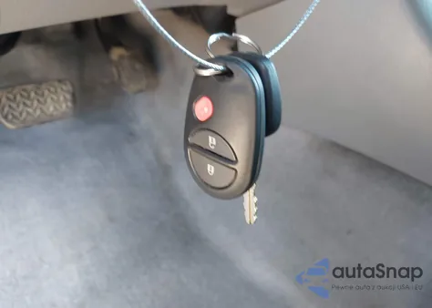 2010 Toyota Tacoma Base V6 из США, поврежденный, VIN 3TMMU4FN3AM022461